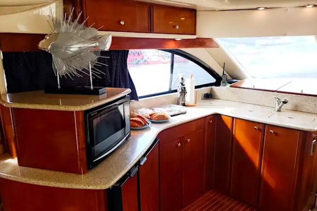 Service station inside cabin on 45′ Meridian Miami