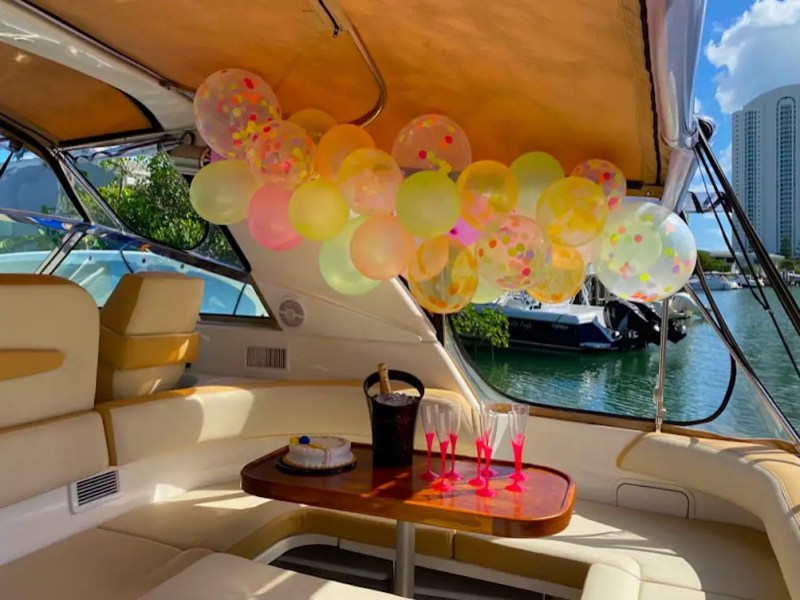 45′ SeaRay boat docked at a Miami Beach marina