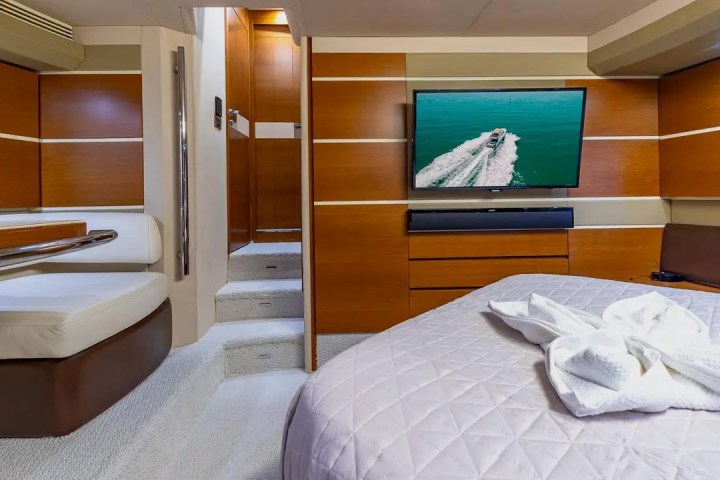 50ft Azimut yacht Miami master stateroom bed
