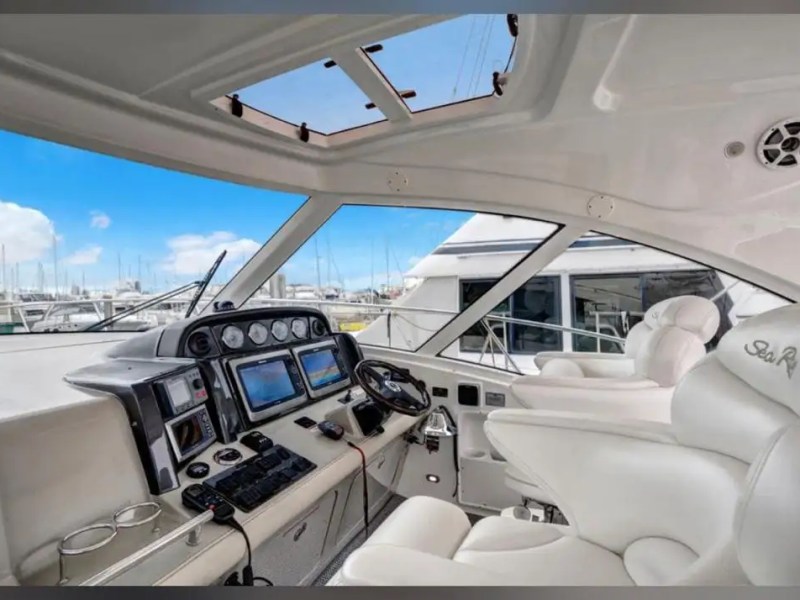 50ft SeaRay yacht Miami cockpit lounge exterior