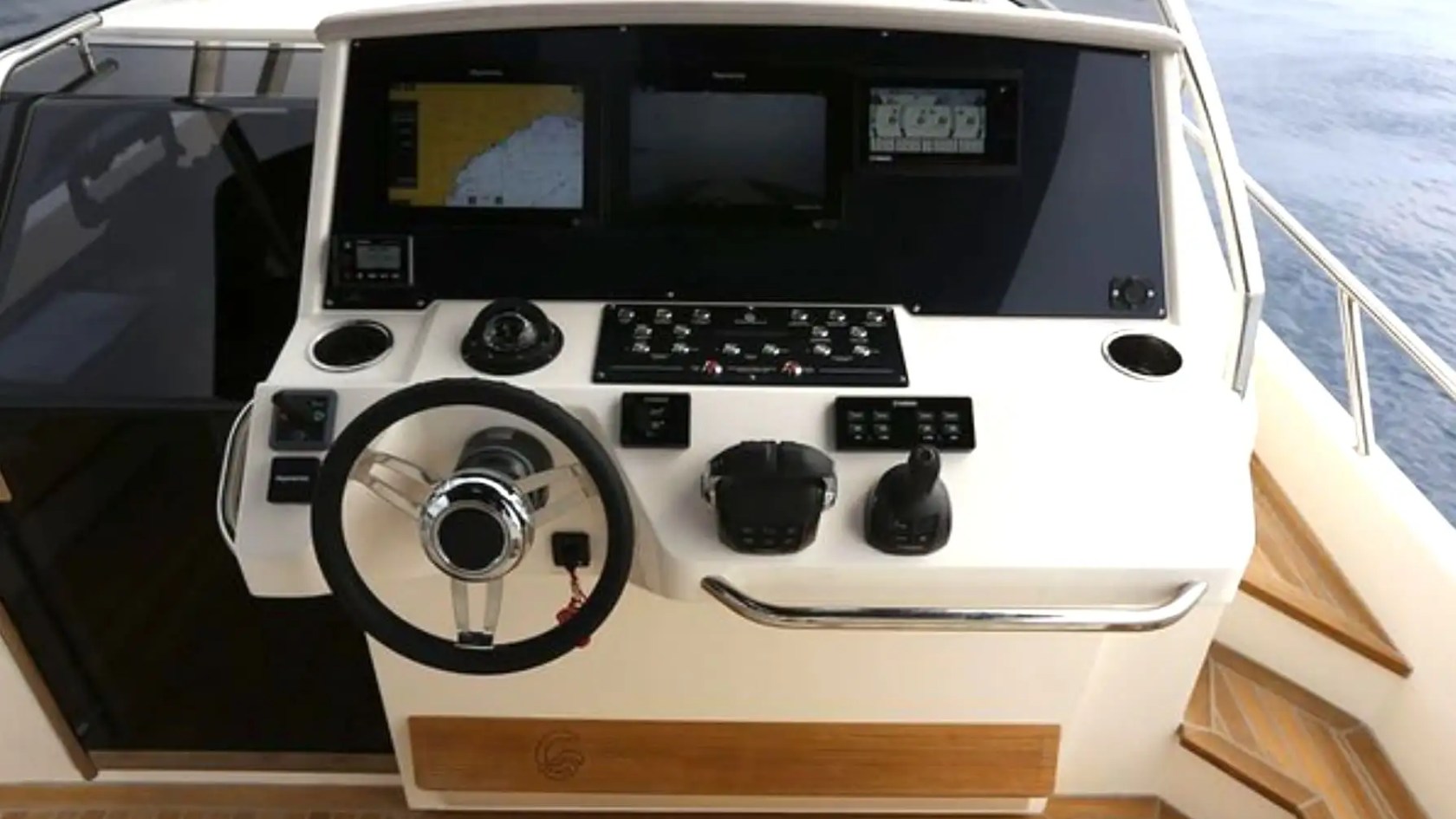 51′ Capelli yacht exterior helm on flybridge