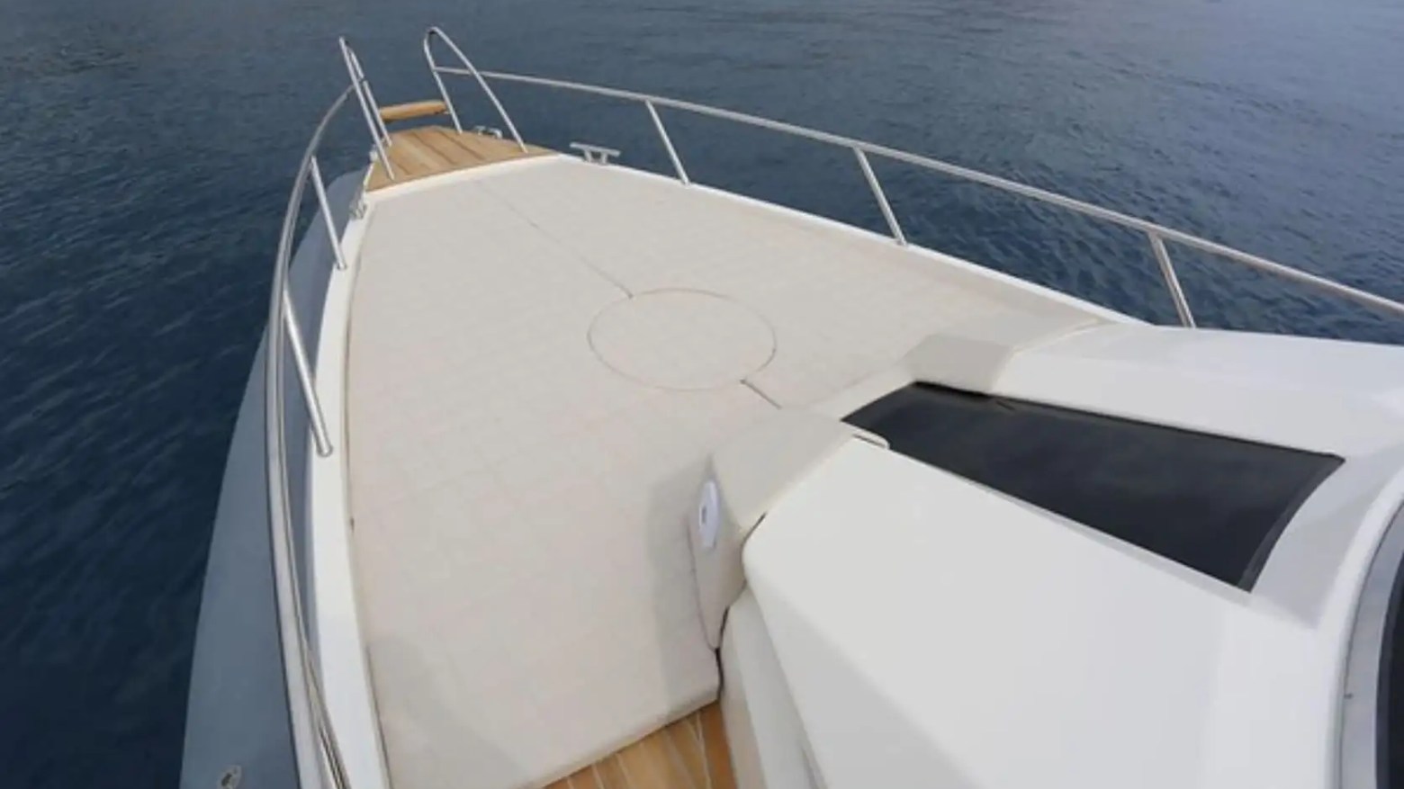 51′ Capelli yacht bow sunpad lounge zone