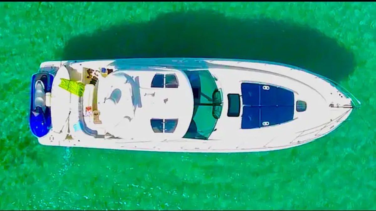 51′ SeaRay yacht drone shot anchored near Miami Beach