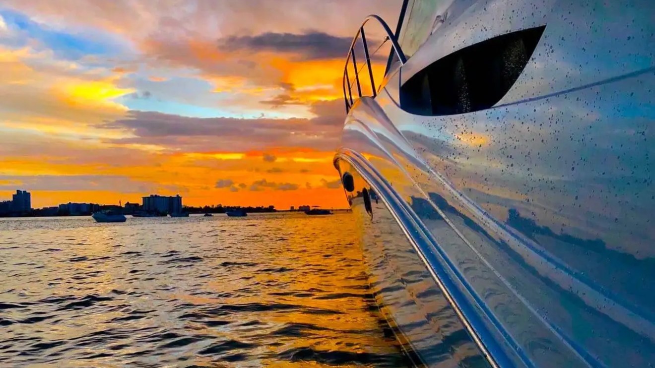 51′ SeaRay yacht sunset cruising Miami Beach