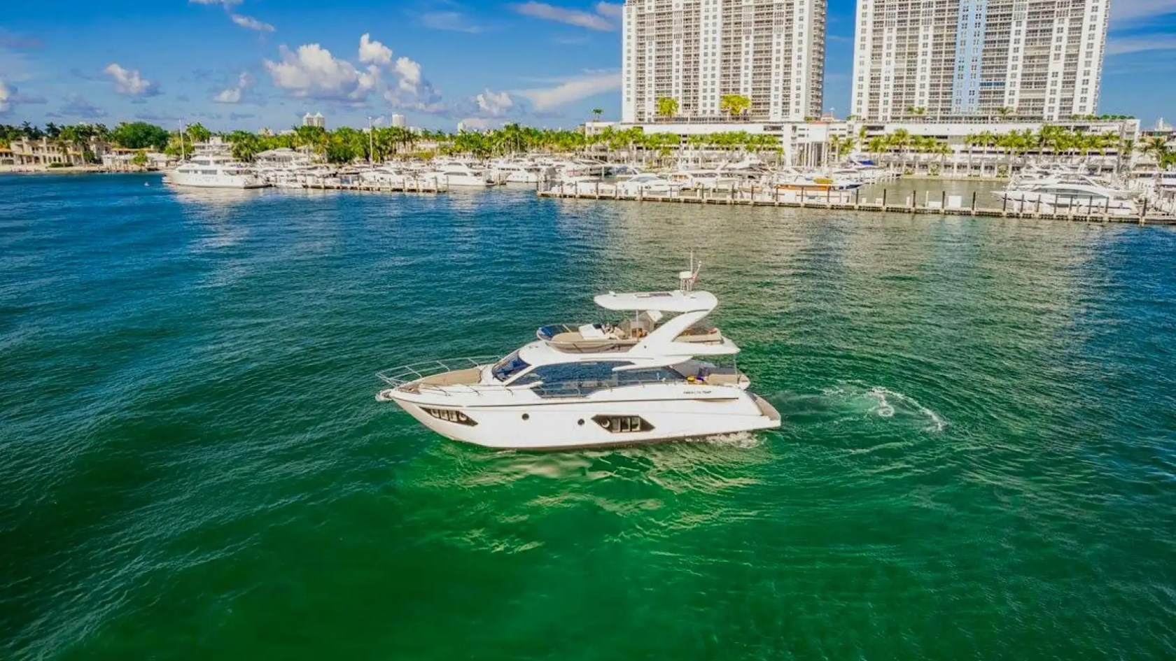 Flybridge hardtop on 52′ Absolute yacht