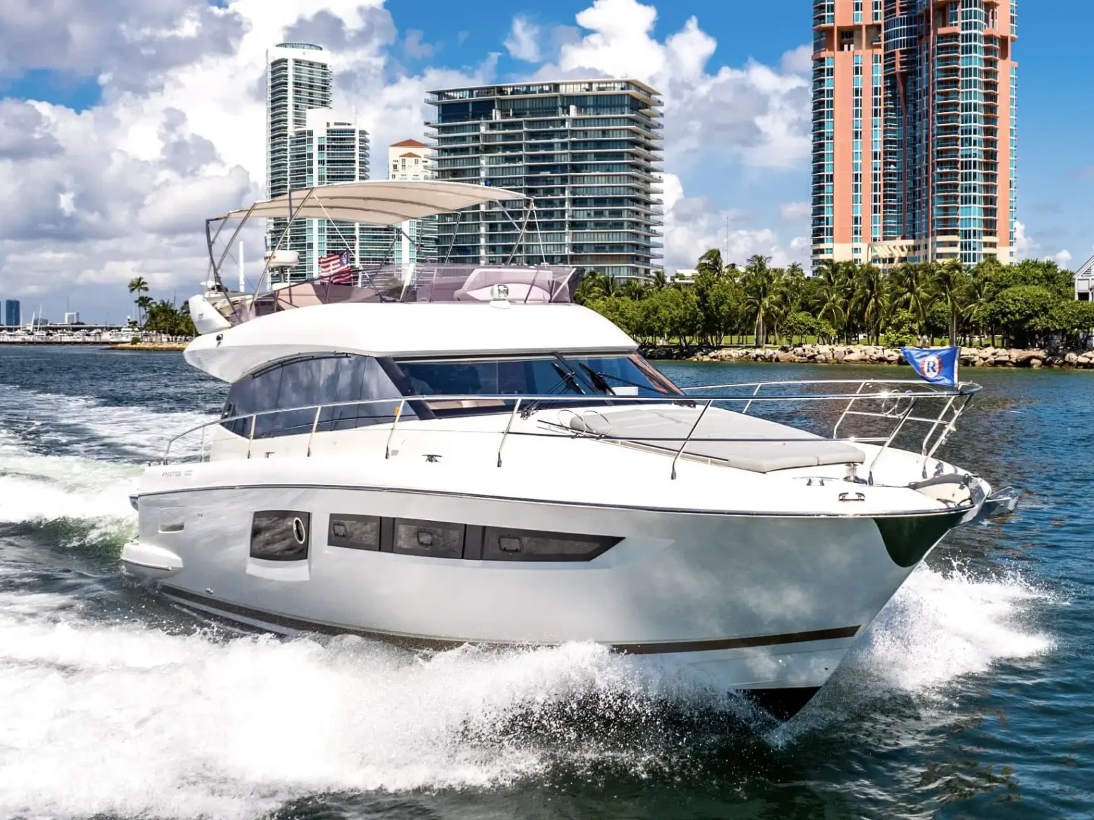 52′ Prestige luxury yacht charter Aventura –