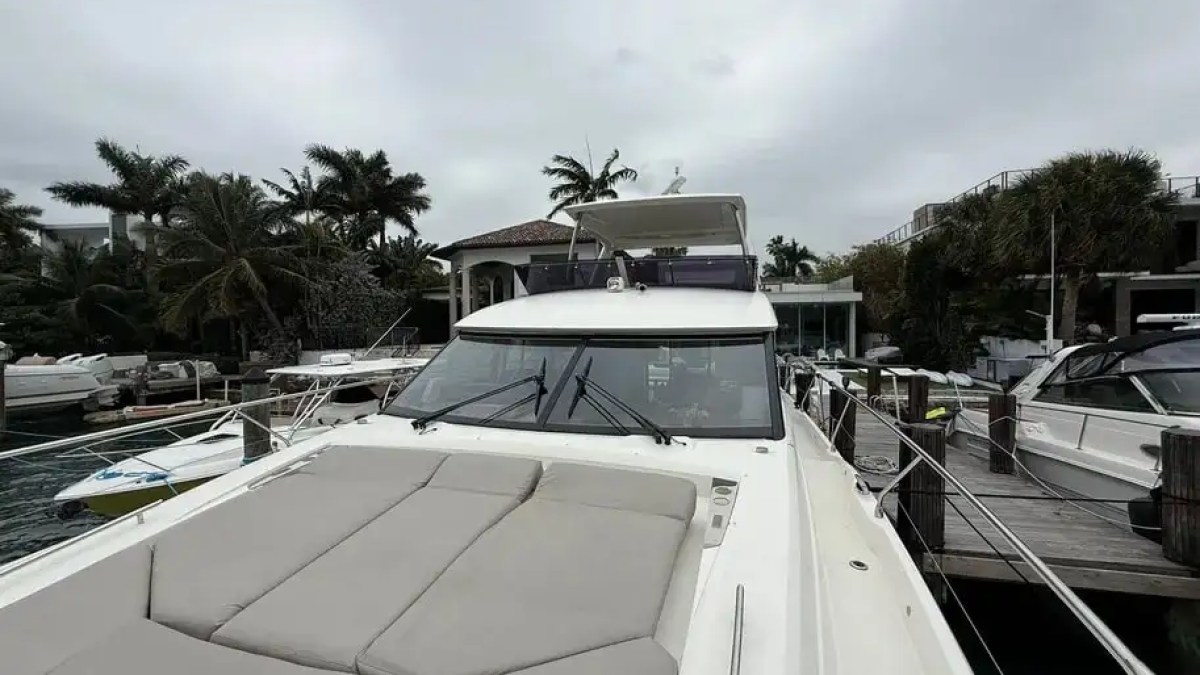 60′ Prestige yacht docked bow close-up