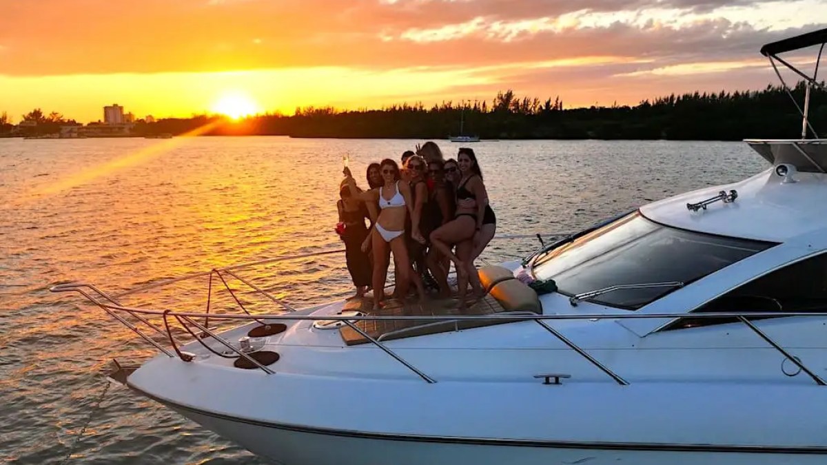 Evening deck glow after charter on 60′ Sunseeker Miami