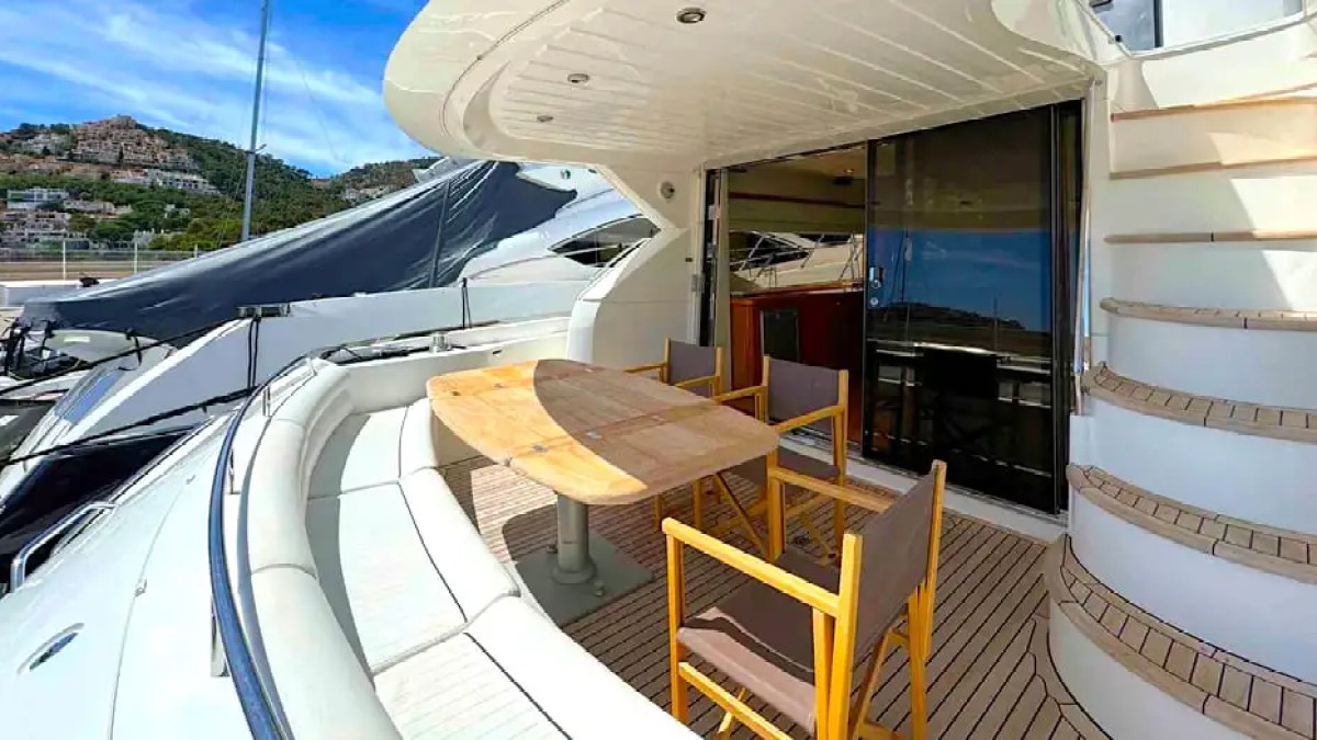 Aft dining-ready deck on 60′ Sunseeker Miami