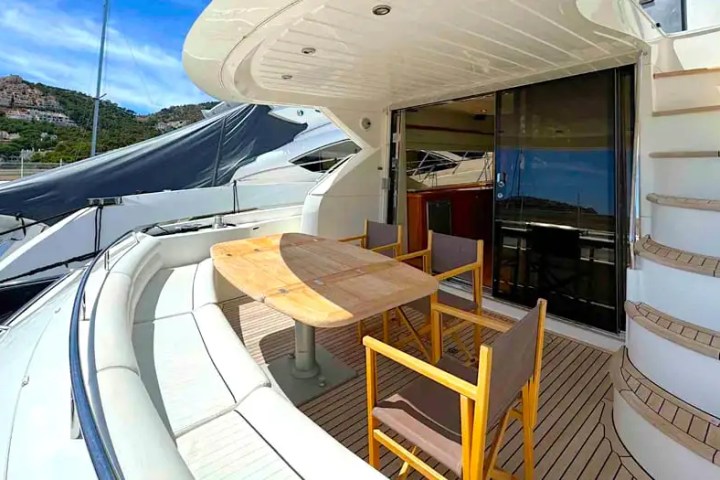 Aft dining-ready deck on 60′ Sunseeker Miami