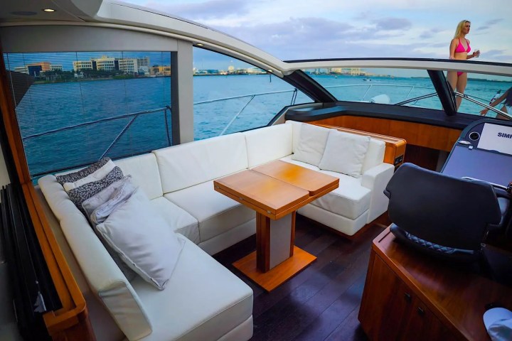 60ft Sunseeker yacht Miami salon lounge seating