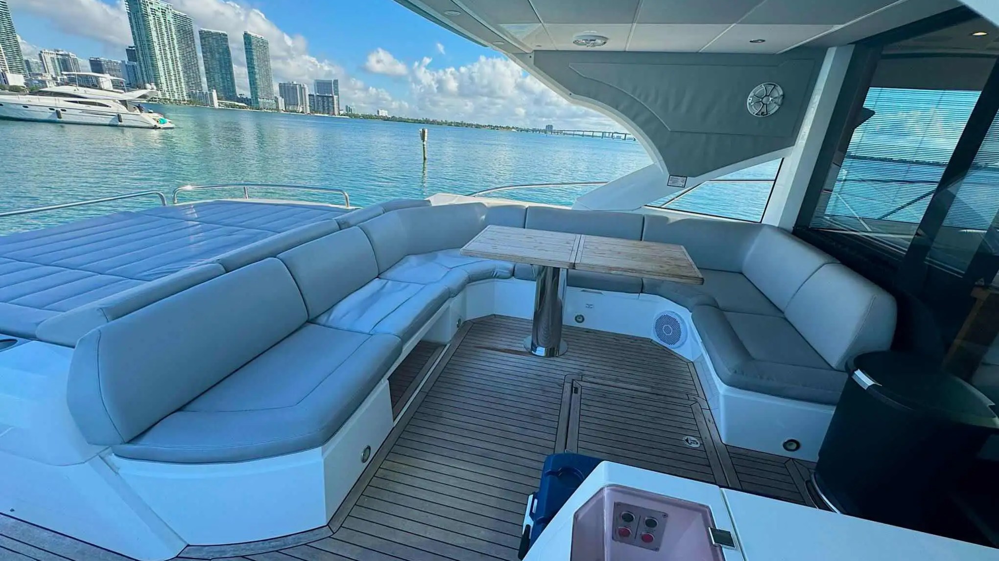 60ft Sunseeker yacht Miami boarding ladder side access