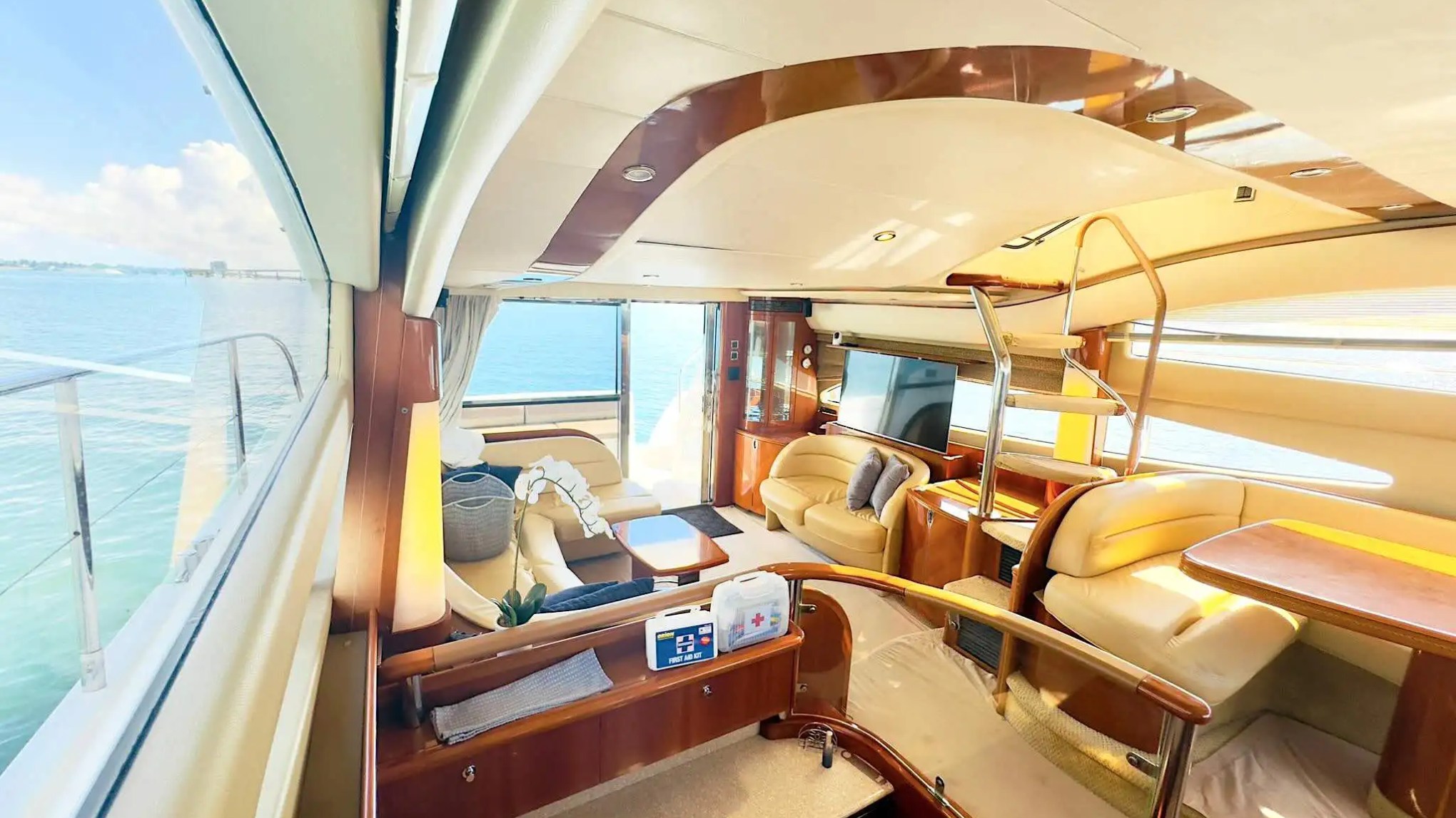 65ft Viking yacht Miami salon dining table layout