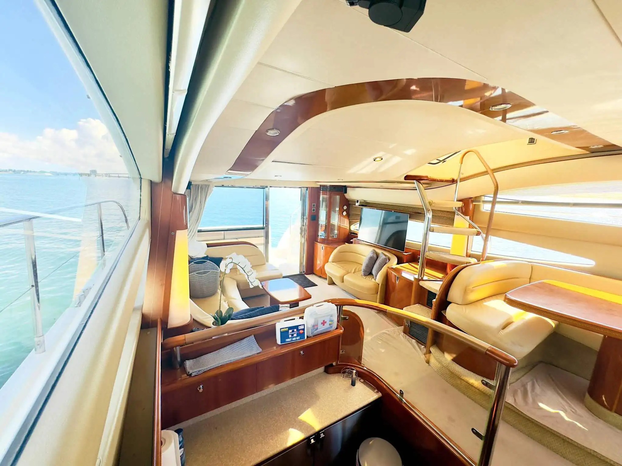 65ft Viking yacht Miami salon dining table layout