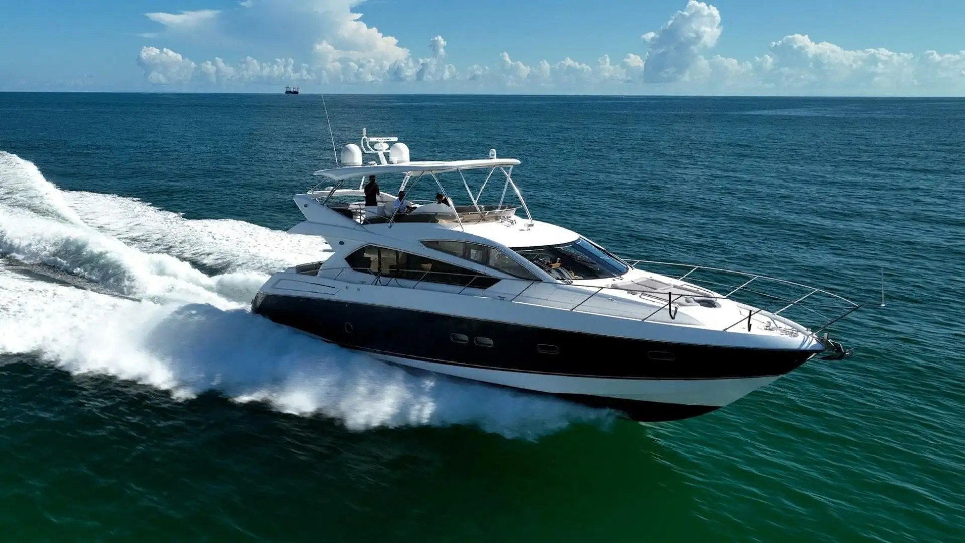 70' Sunseeker yacht charter cruising Miami Beach in Biscayne Bay