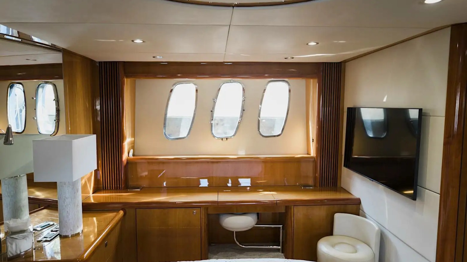 Interior sofa lounge on 72′ Sunseeker Miami