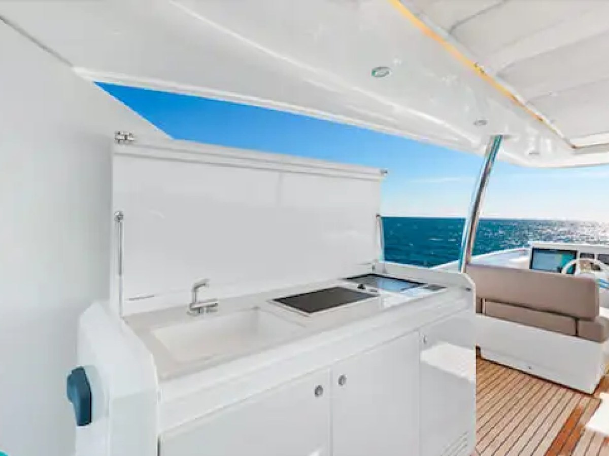 Exterior shot of 75′ Prestige at Turnberry Marina dock