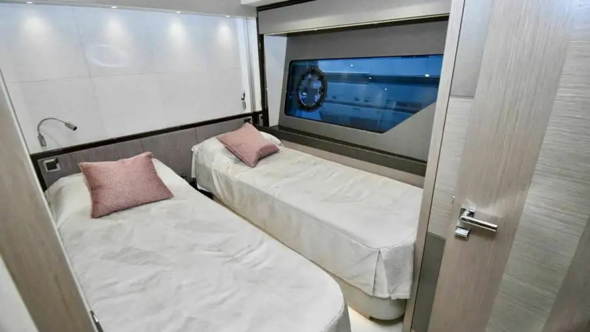 78' Sunseeker yacht charter twin guest stateroom interior Miami Beach