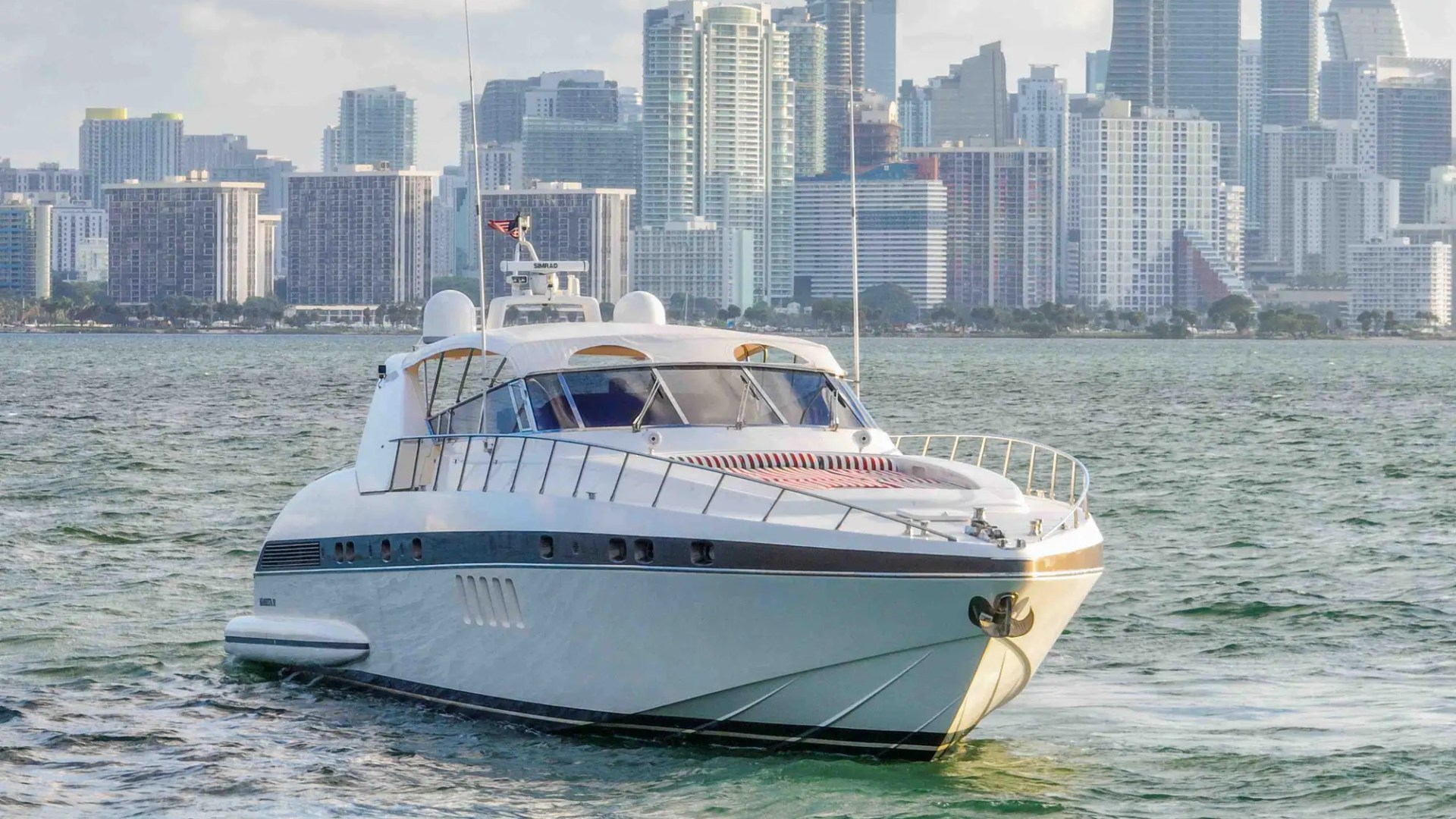 84' Mangusta yacht charter cruising Miami Beach Biscayne Bay skyline