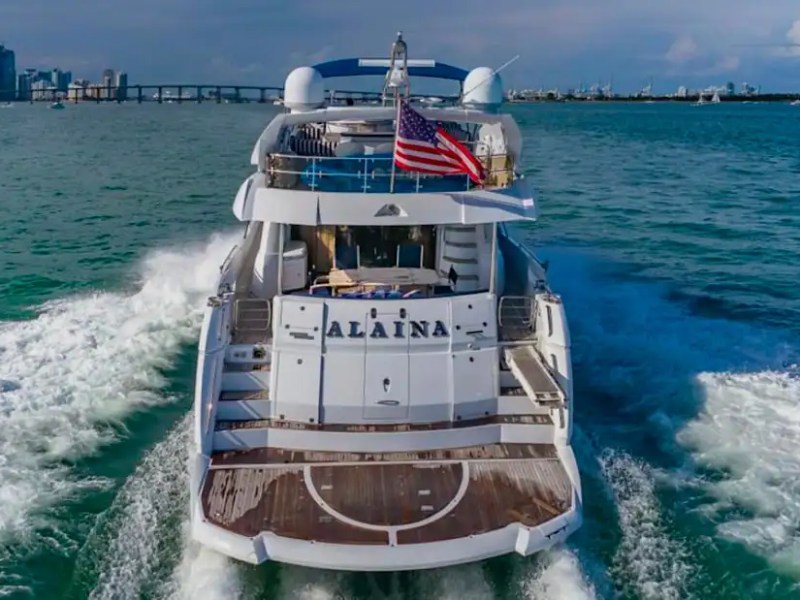 84' Sunseeker yacht charter stern cruising Miami Beach Biscayne Bay
