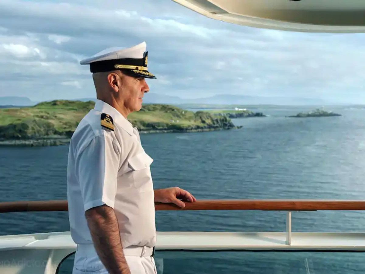 Hire Captains in Nassau, Bahamas