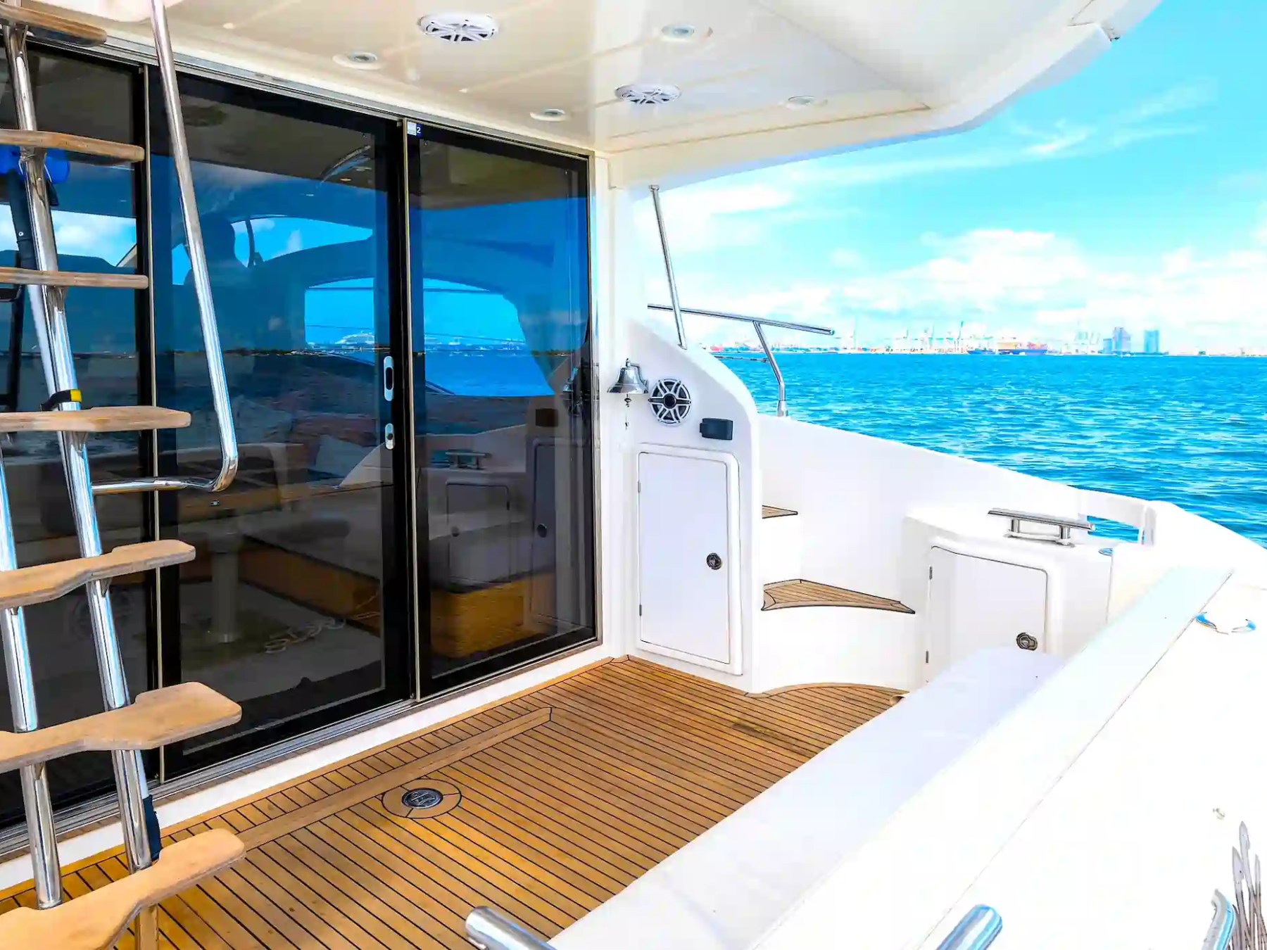45' Azimut boat rental Hollywood aft deck cockpit teak flooring ocean view