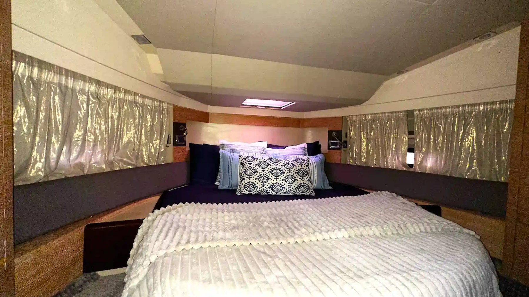 45' Azimut boat rental Miami cabin bedroom interior queen bed
