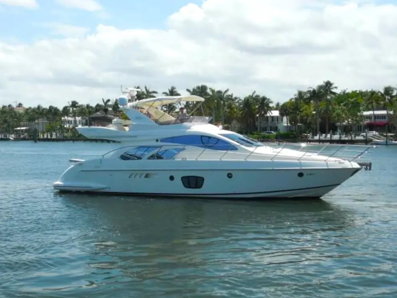 miami-57-azimut-yacht-charter-night-salon-led-lighting.webp