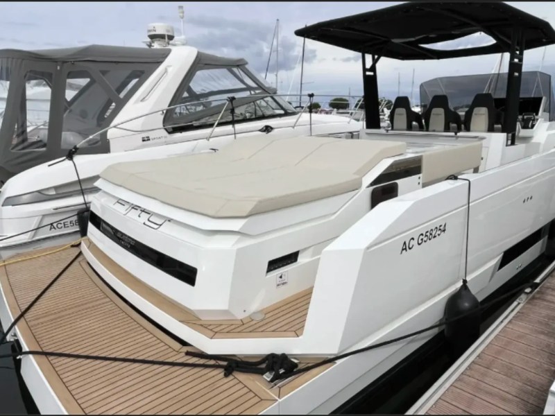 36' De Antonio Boat Rental oversized aft sun pad and swim platform in Delray Beach.