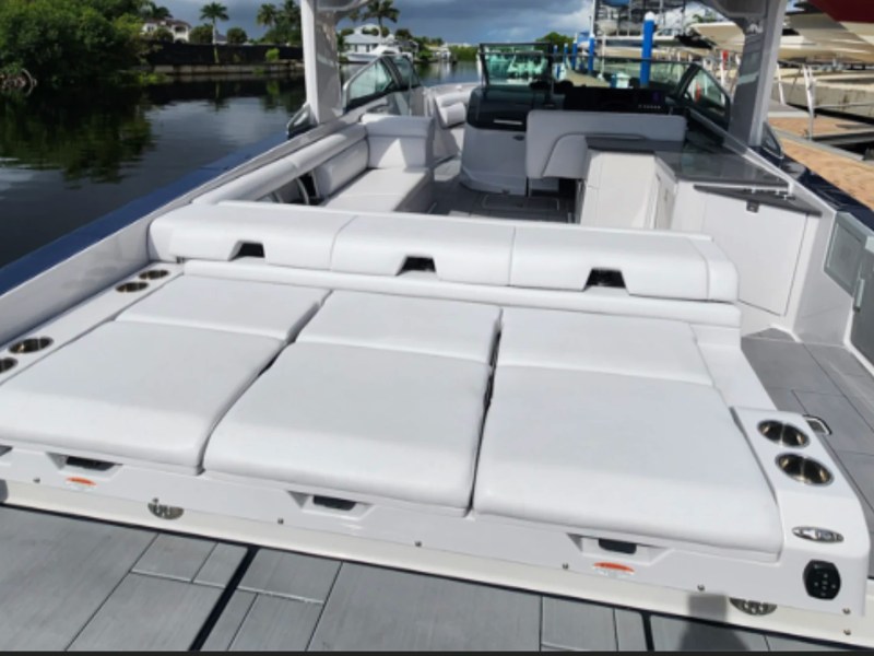 32' Aviara Yacht Charter oversized aft sun pad with luxury lounge seating in Fort Myers.