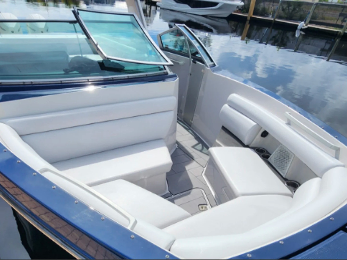32' Aviara Yacht Charter spacious bow lounge with wraparound seating in Fort Myers.