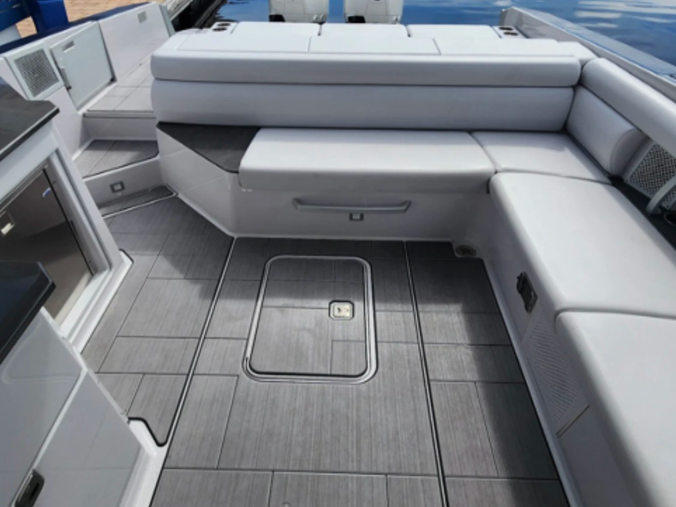 32' Aviara Yacht Charter aft cockpit lounge with premium wraparound seating in Fort Myers.