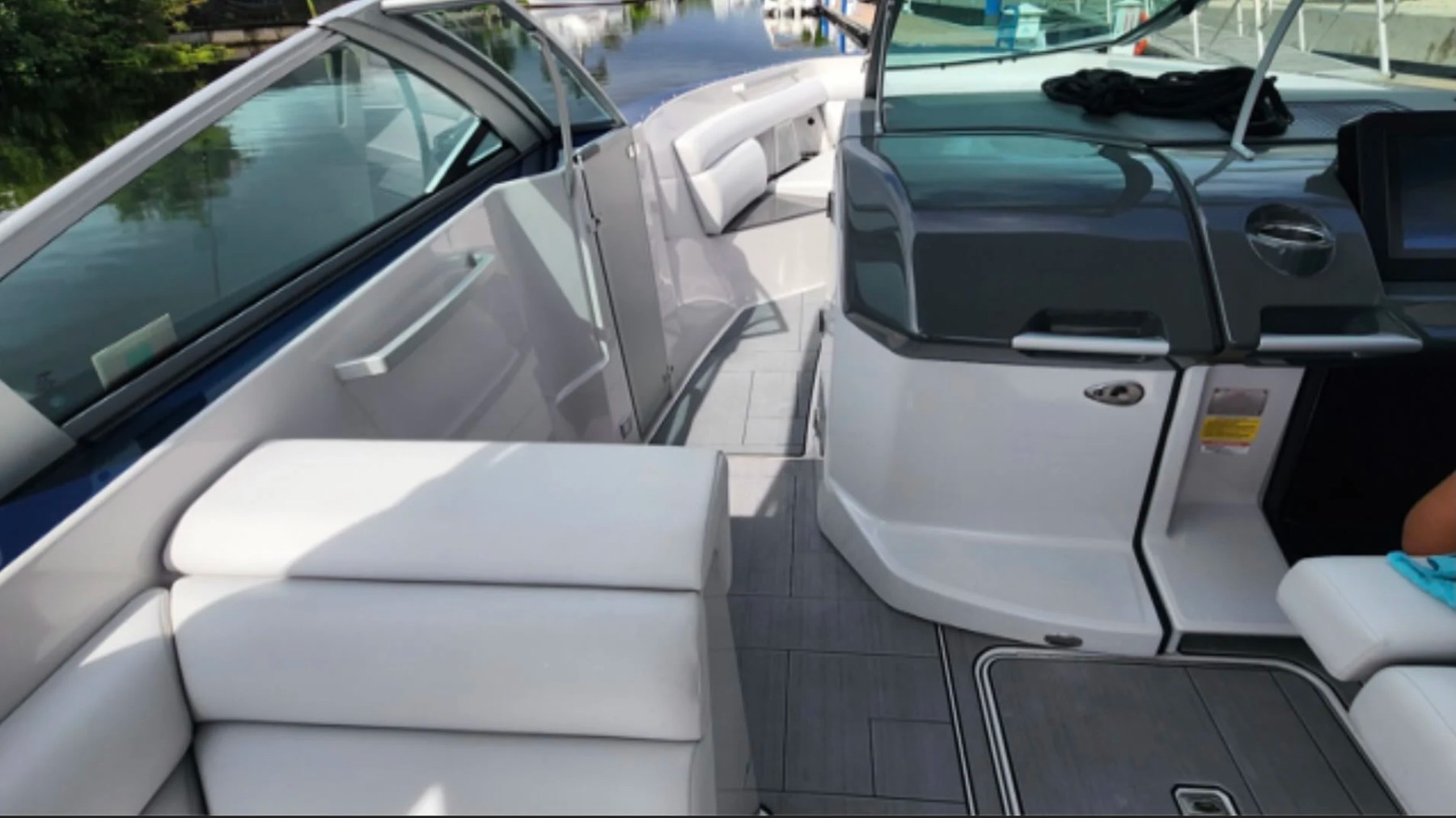 32' Aviara Yacht Charter walkthrough from cockpit to bow seating in Fort Myers.