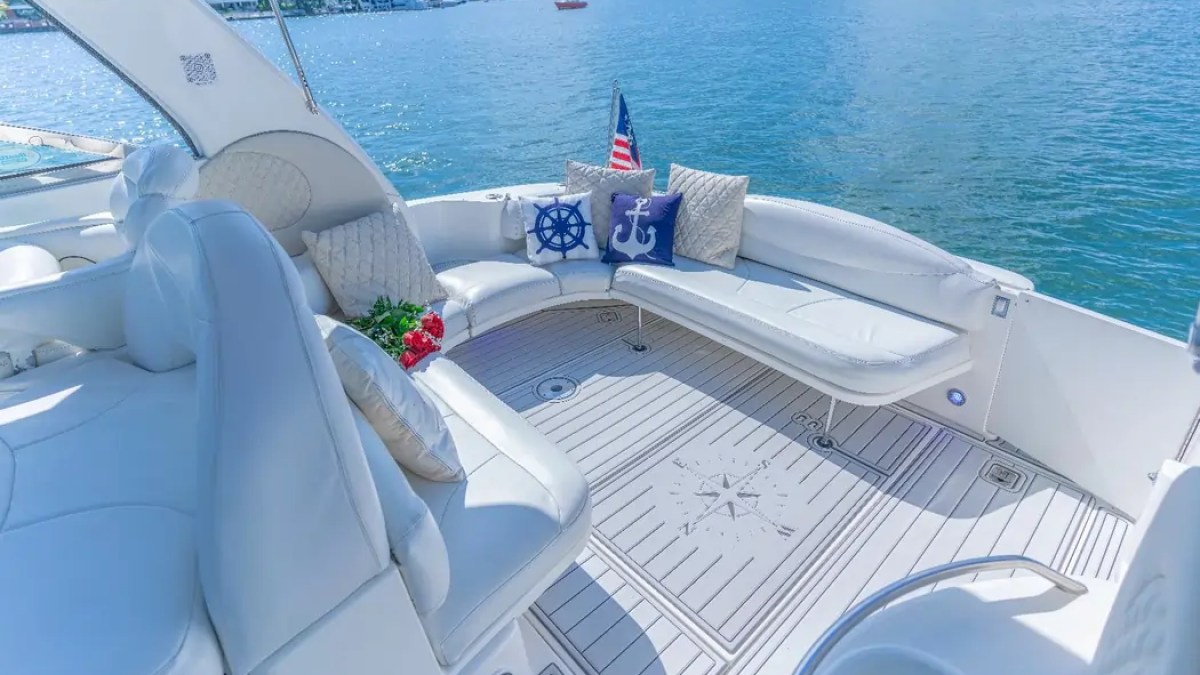45' SeaRay Boat Rental spacious aft cockpit seating in Miami.