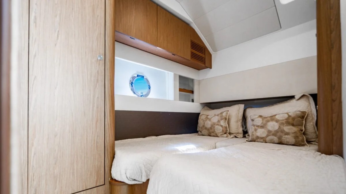 50' Beneteau Yacht Charter twin guest stateroom with two single berths in Delray Beach Florida.